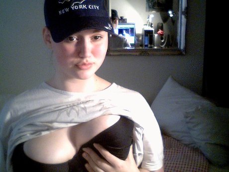 Otoni Ogni model top images