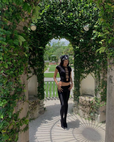 _Sad Samo nude star photo