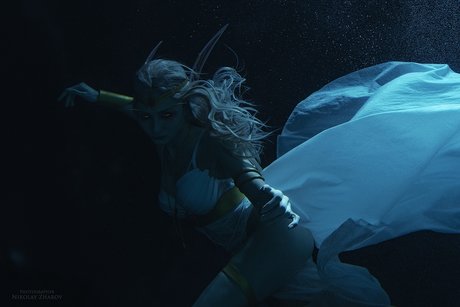 _Lana Ronina hot star images