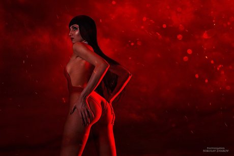 _Lana Ronina model top img