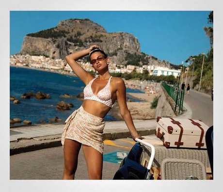 Caitlin Lamb pornstar erotic pic