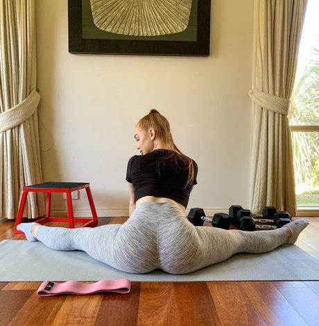 Amber J Smith Quick photo