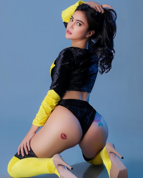 Daisy Pascual art star pics