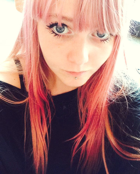 Invaderdd Dee Mente sexy actress galleries