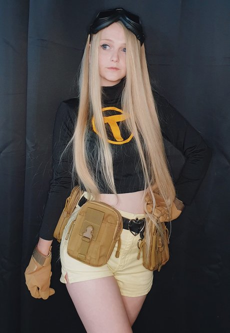 Invaderdd Dee Mente xxx actress archive