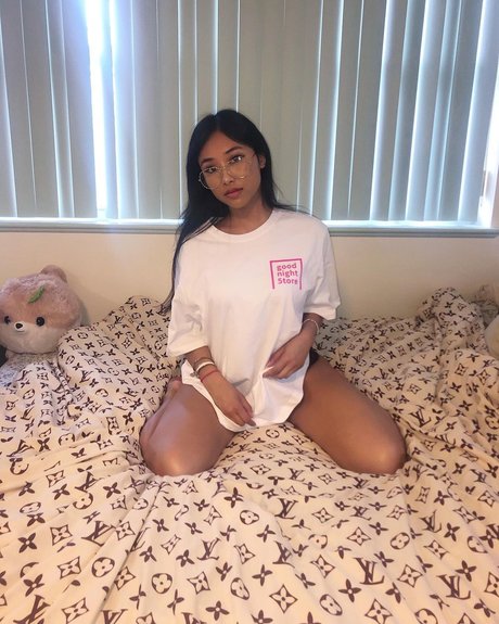 Trcy ngyn star nude pics