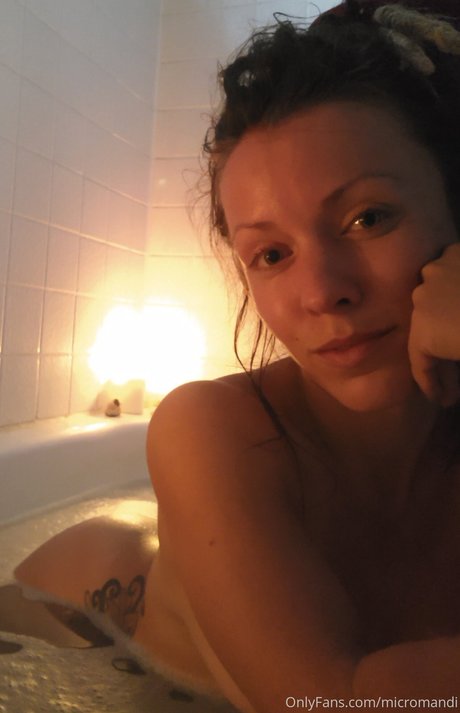 Amanda Loy pornographic model images