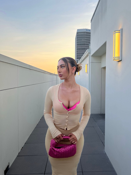 Estelle Xo model perfect photos