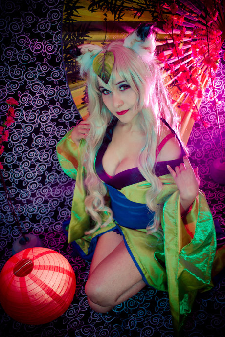 Kitsune No Fullmoon model naked photos