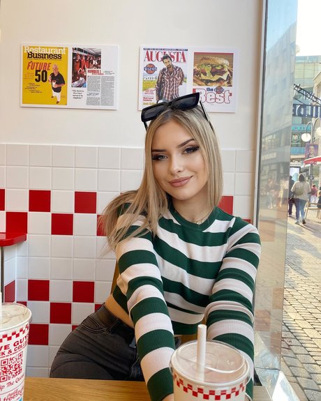 Letsnastja_ erotic pornstar image