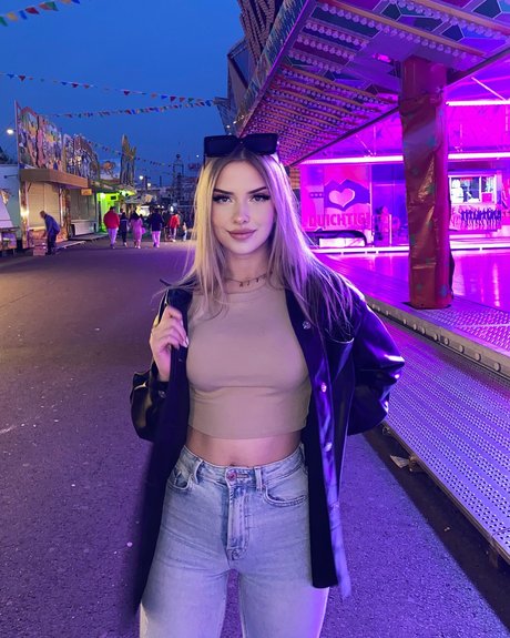 mature solo onlyfans pretty photo