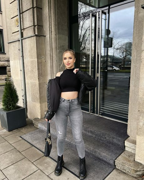 Letsnastja_ sex model picture