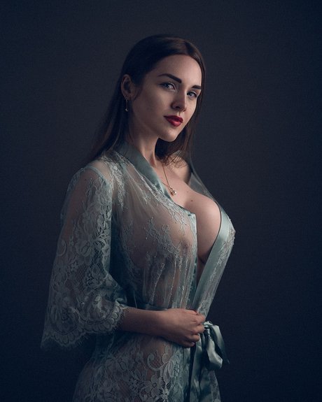 Malina Ariella nudes actress photo