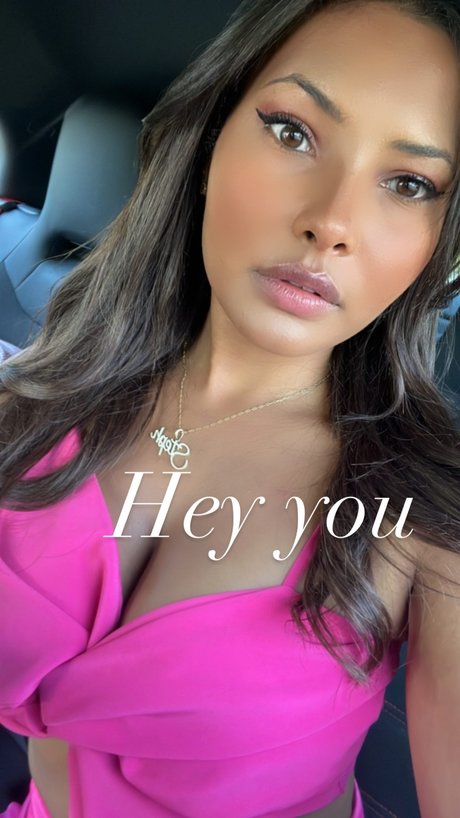 Steph Esther naked star pictures