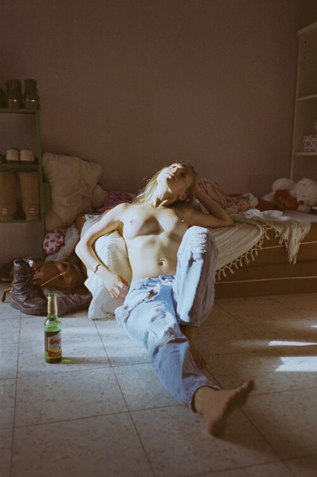 blonde babe onlyfans sexy naked gallery