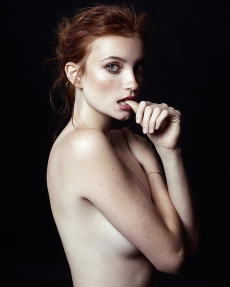 Hannah Masi sexy pornstar image