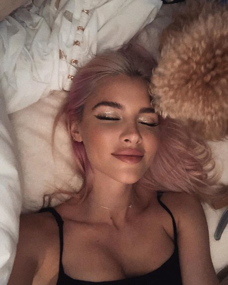 Jean Watts model exclusive photo