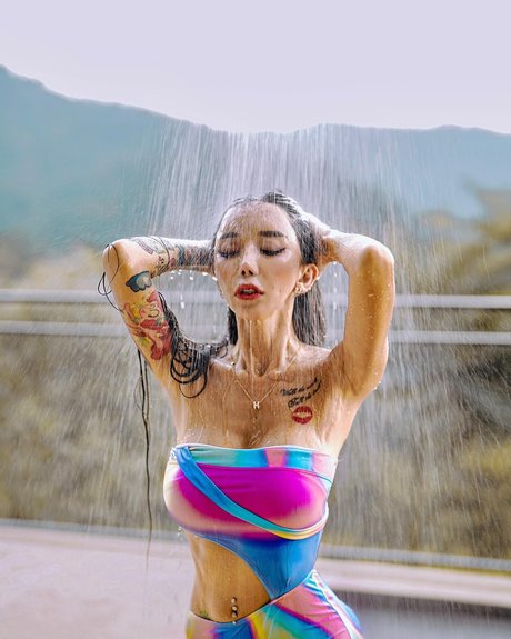 Leng Yein star naked pic