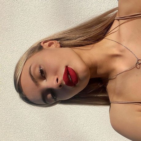 Linabmn hd pornstar img