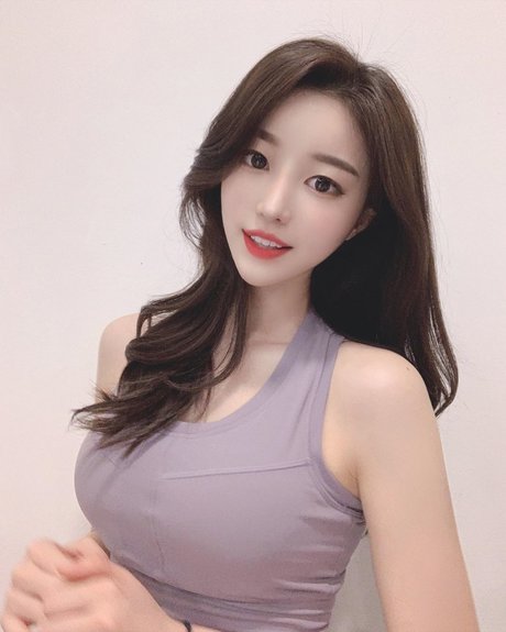 Vin Daily pretty actress archive