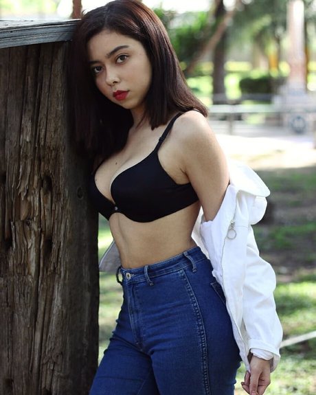 Alma Hernandez adult star photo