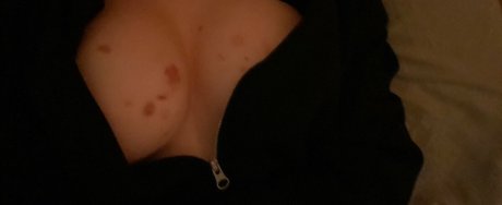 Deviltwin5 model hot images