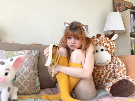 Lilsolle Chickpii hot actress gallery