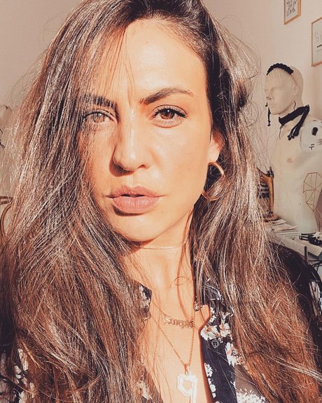 Plam V Hawly high quality actress pic