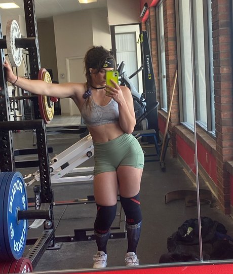 Monica Granda pretty model gallery