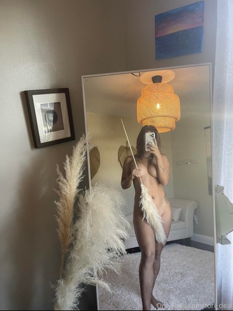 Tori Deal_ Quick photo