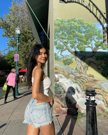 Joleen Diaz porn actress photo