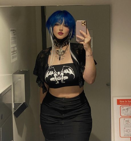 _Succubus Sushi model naked picture