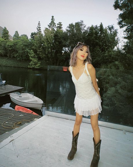 Dj Camgirl_ naked pornstar pic