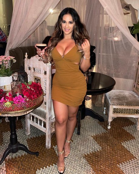 Laura Ivette Garcia adult star photo