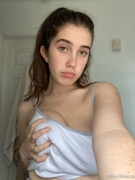 _Molly Barkasy pretty actress images