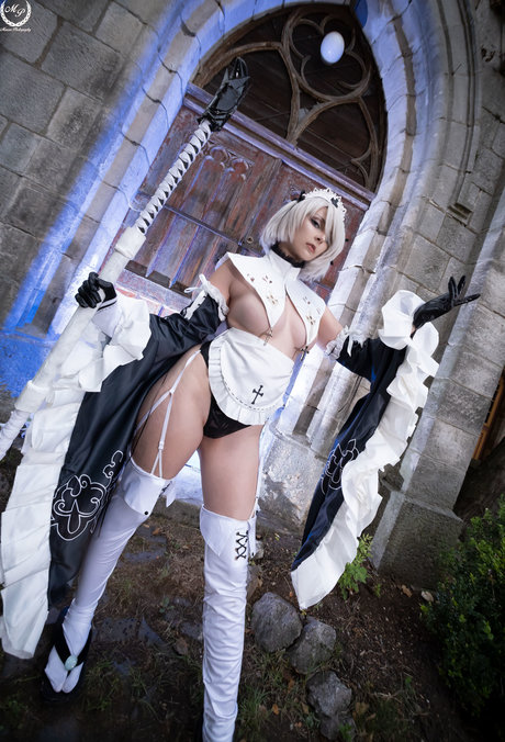 Christine Usi_ model top photos