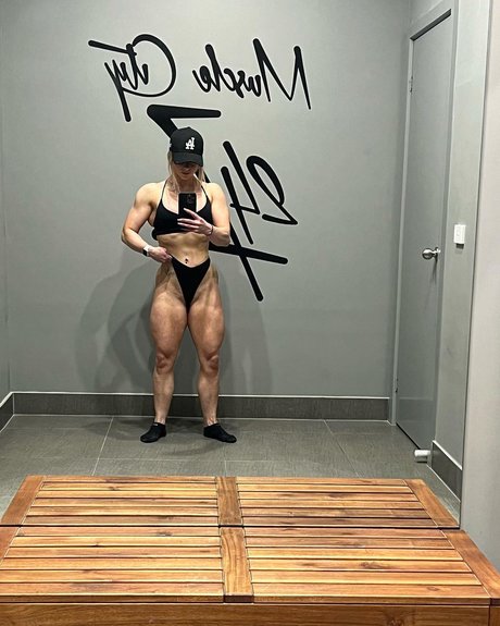 Kat Dinnigan porn model photos