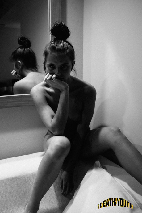 Oliwia Pawelczak star nude image