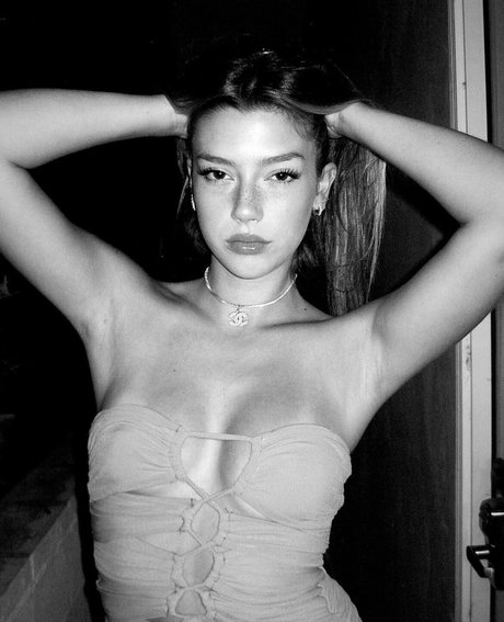 Sissy Sheridan pornstar gallery