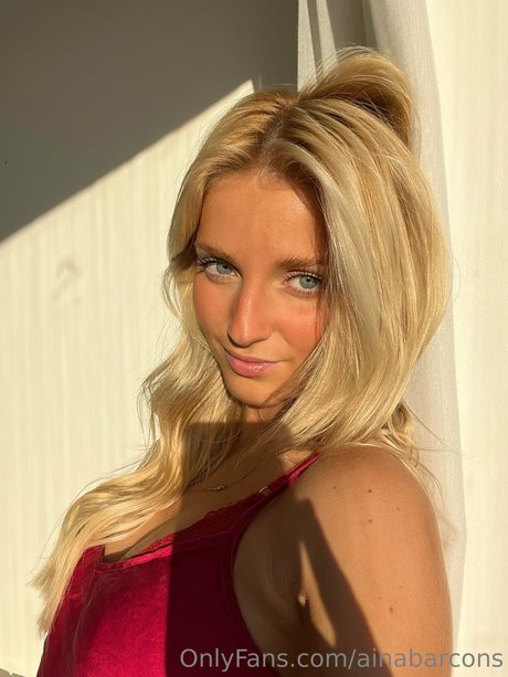Aina Barcons sexy pornstar img