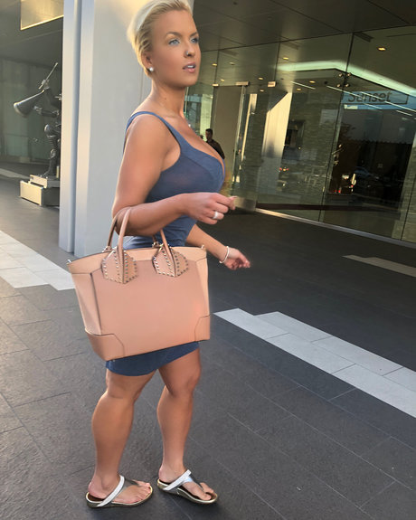 Amy Jackson model nudes photos