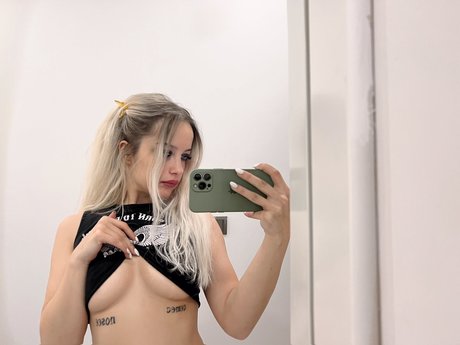 Gizem Bagdacicek art model images