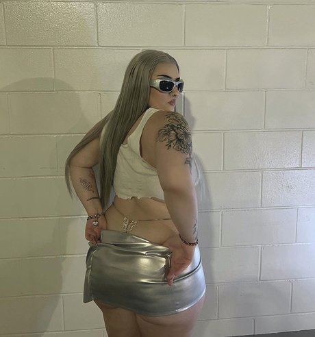 Hayley G pornographic model picture