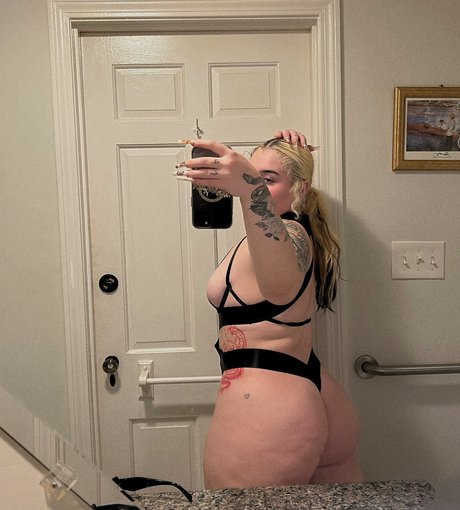 Hayley G star pretty archive