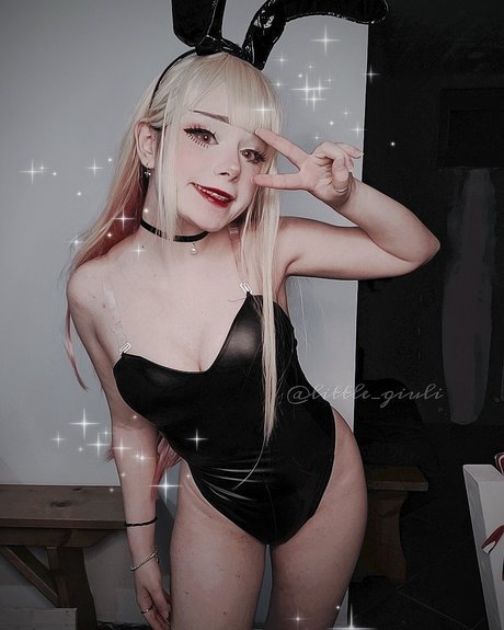 Little Giuli pretty actress photo