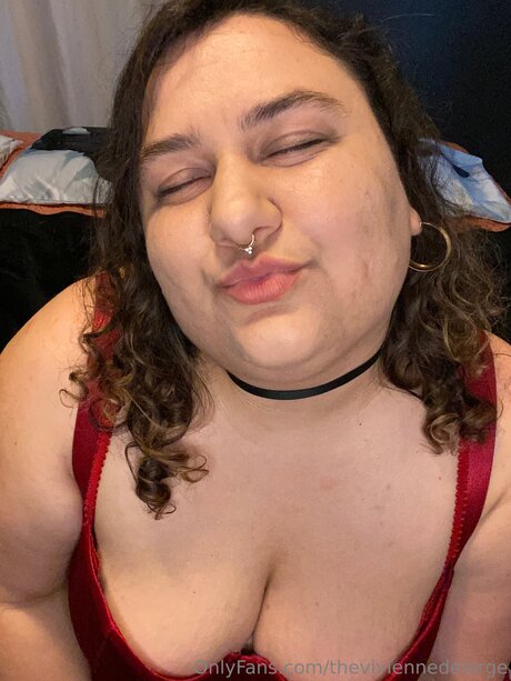 Theviviennedelarge model nudes pic