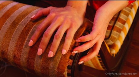 Janeblum model art photos