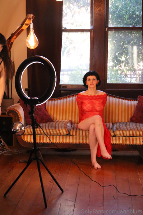 Janeblum high quality model pictures