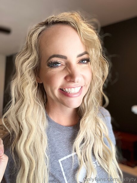 Hxllytv nudes model images