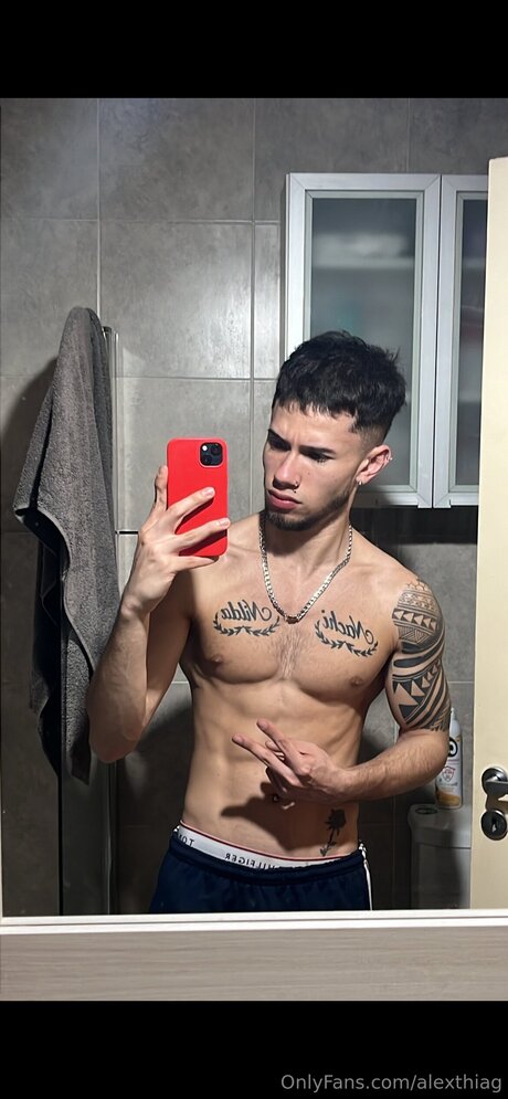 Alexthiag sexy model img